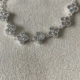 Pulseira Trevo com Cristais