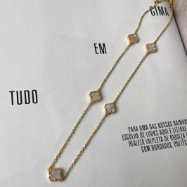 Colar trevos Gelo