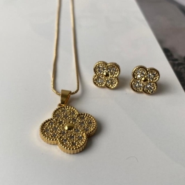 Conjunto Trevo Cravejado