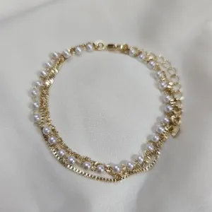 Pulseira Tripla Com Pérolas