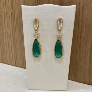 *Brinco Luxe Pedra Verde e Dourado