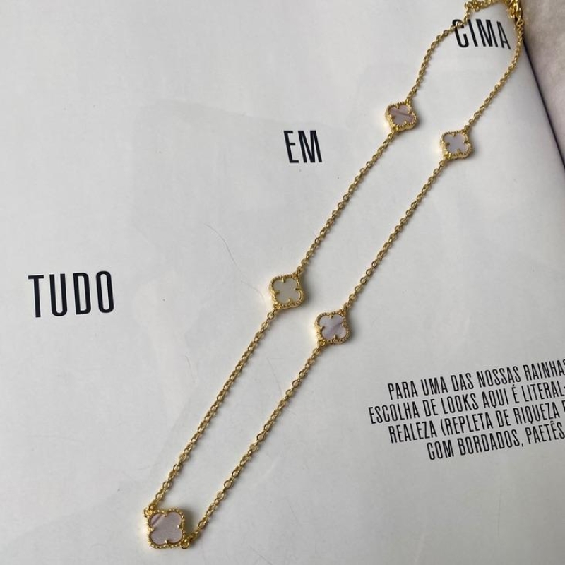 Colar trevos Gelo