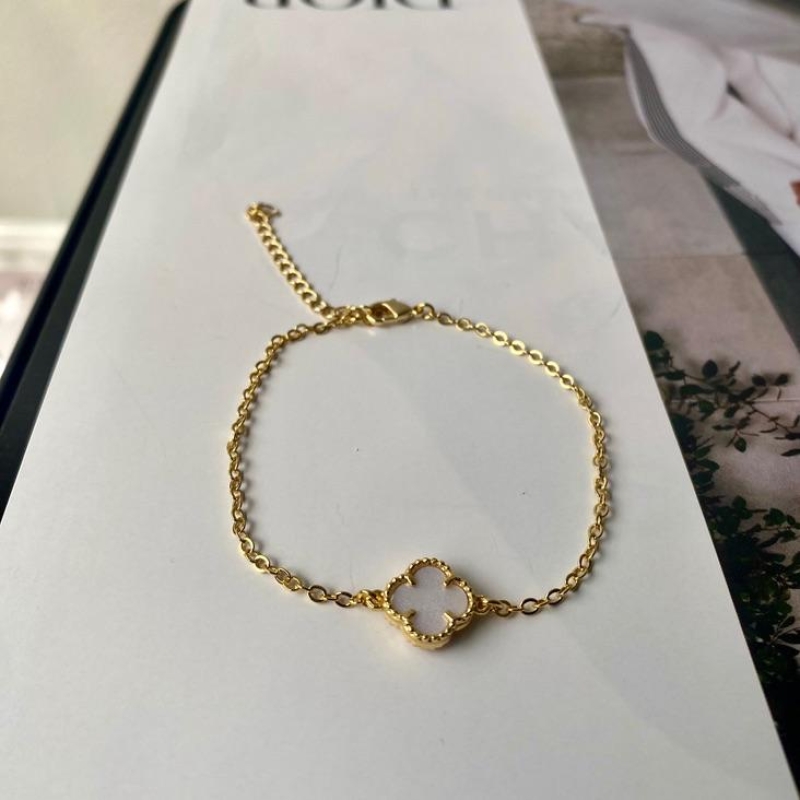 Pulseira Trevo Gelo