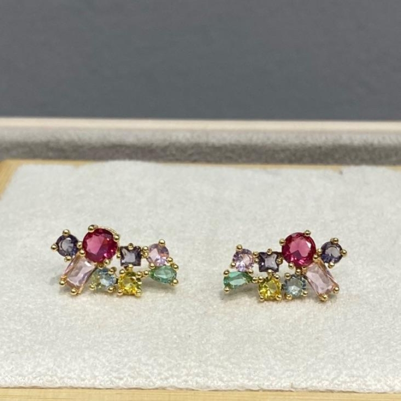 Brinco Earcuff Vick Colors