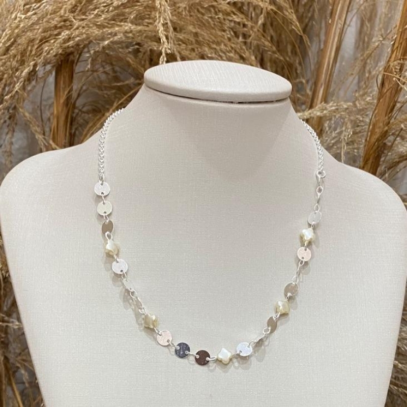 Choker Trevo Pérola e Círculos