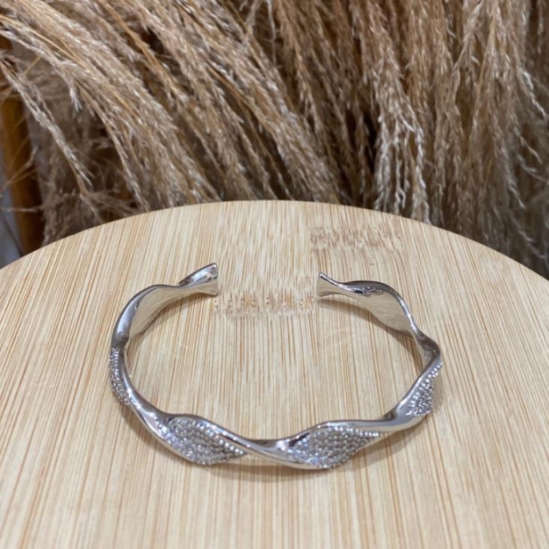 *Bracelete Torcido Lux