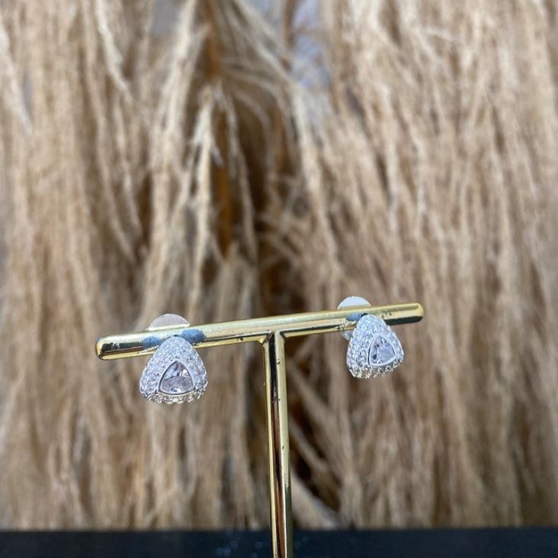 Brinco Triangular Cristal