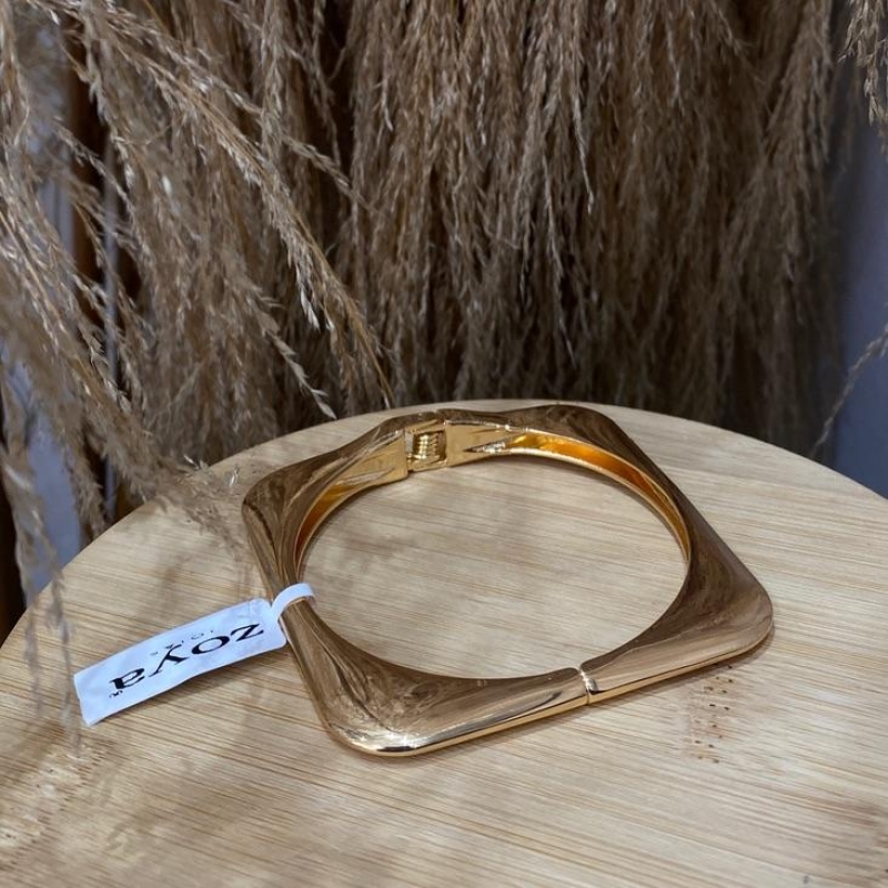 Bracelete  Quadrado Fine