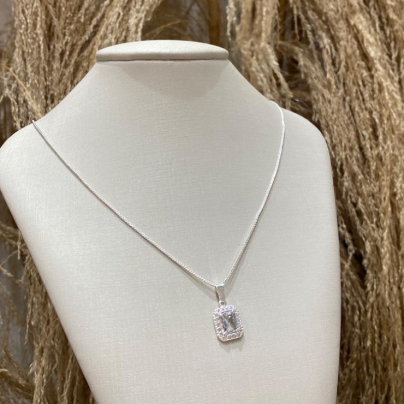 Colar Quadrado Cristal