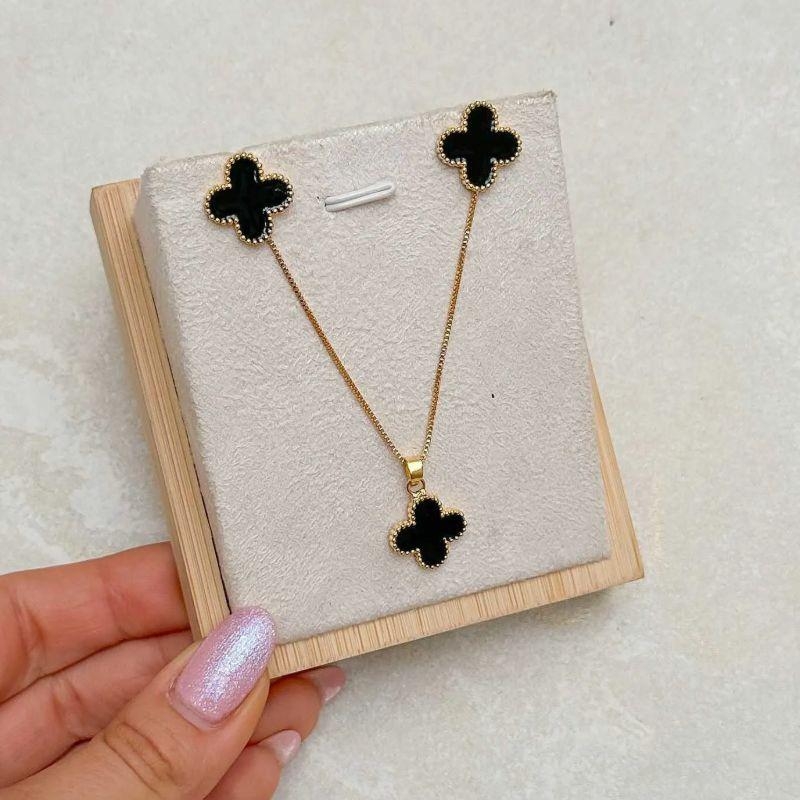 Conjunto Trevo Preto