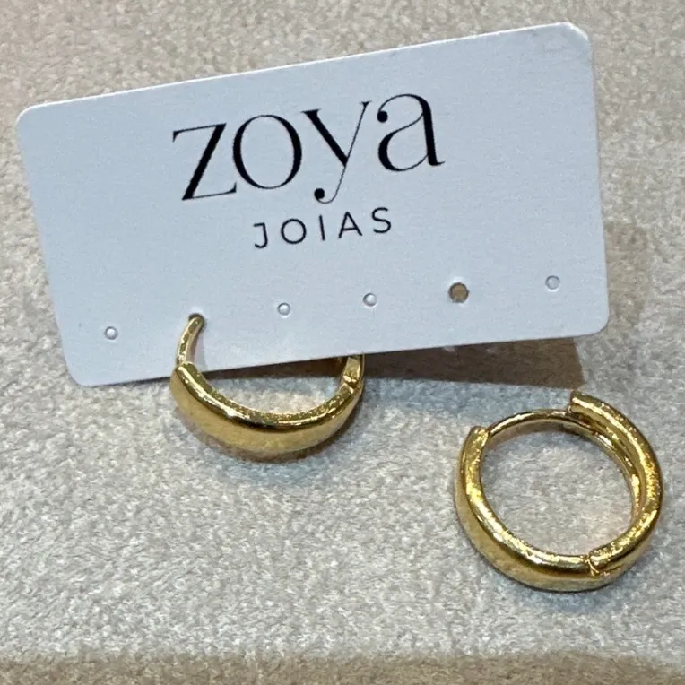 Argola Clara M