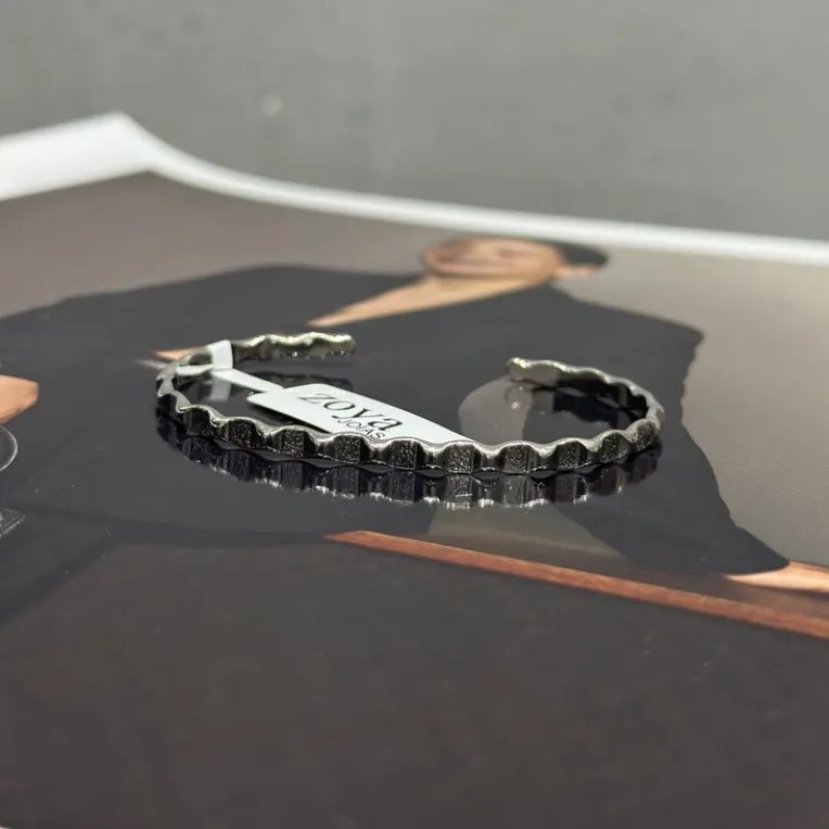 Bracelete Ondulado Texturizado Ródio