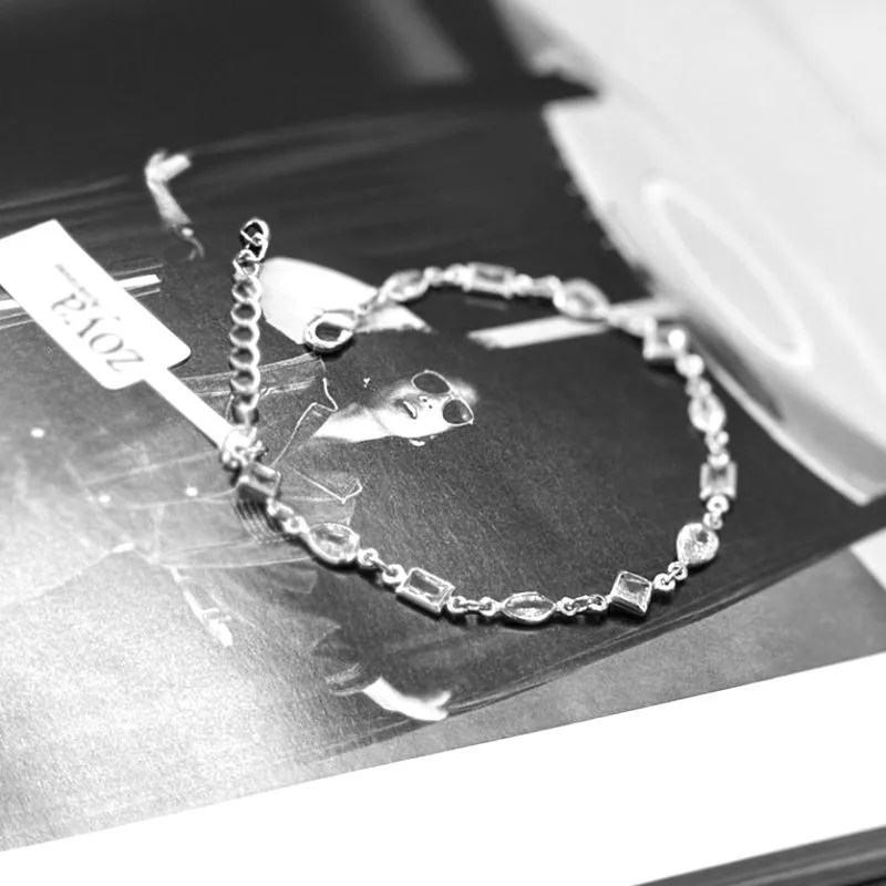 Pulseira Com Cristais Geométricos
