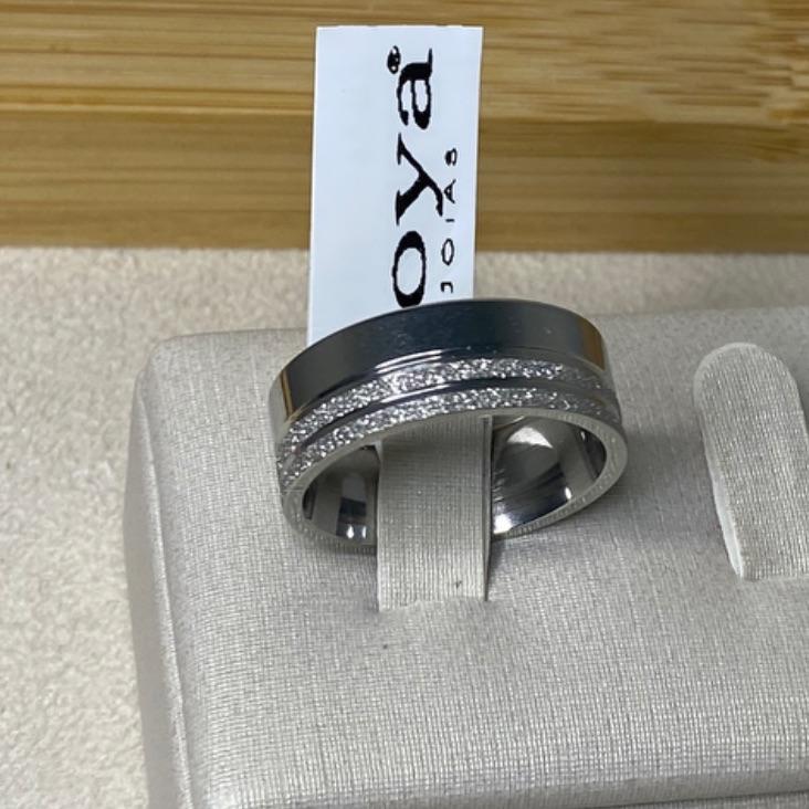 Aliança Steel  Dois Frisos Diamantados 8mm