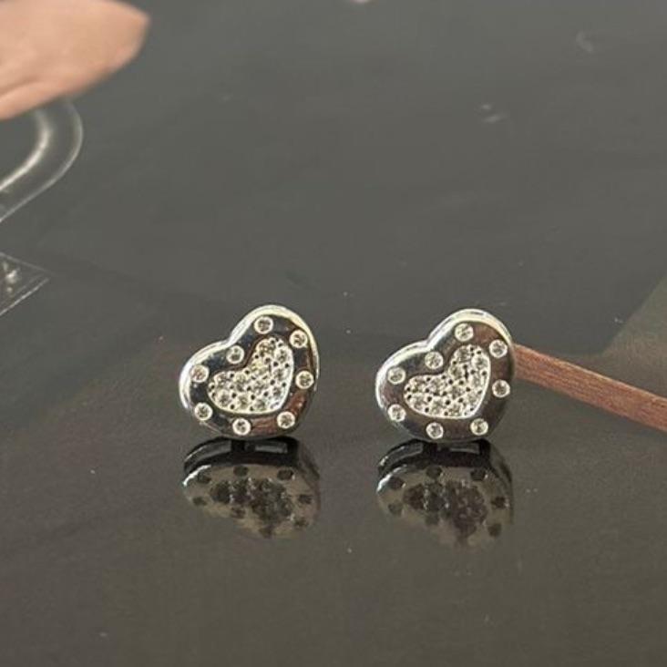 Brinco Coração Ponto Cristal Cravejado