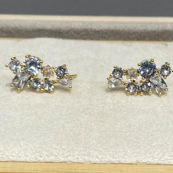 Brinco Earcuff Vick Cristal
